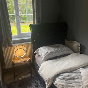 Single Room Private Bathroom